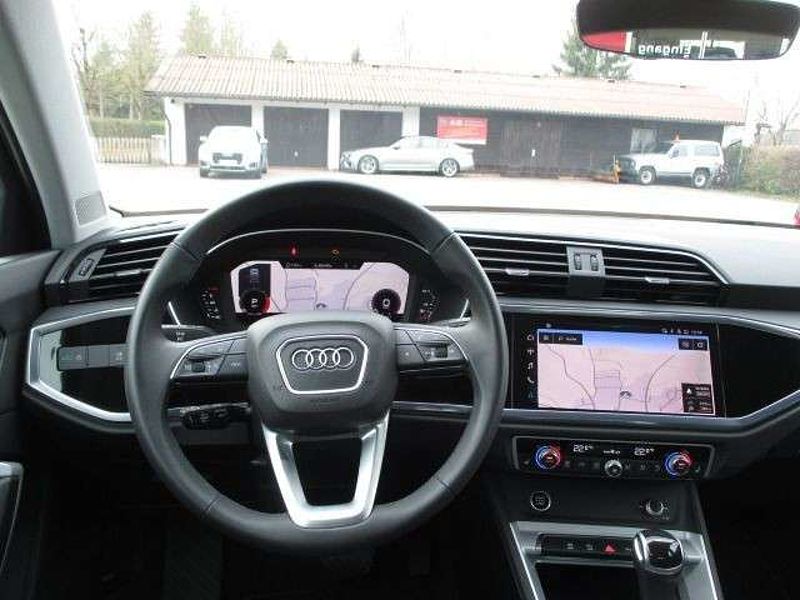 Audi Q3 35 TDI quattro advanced S-tronic m. AHK. ...